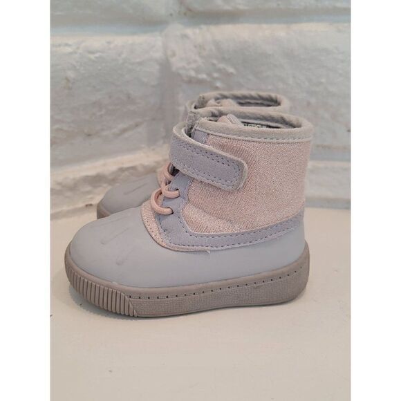 Simple Joys by Carter's Child Alexis Outdoor Boot Fashion Infant size 4 - Picture 2 of 8